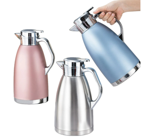 ¿Cómo eliminar la acumulación de café en un matraz de acero inoxidable?